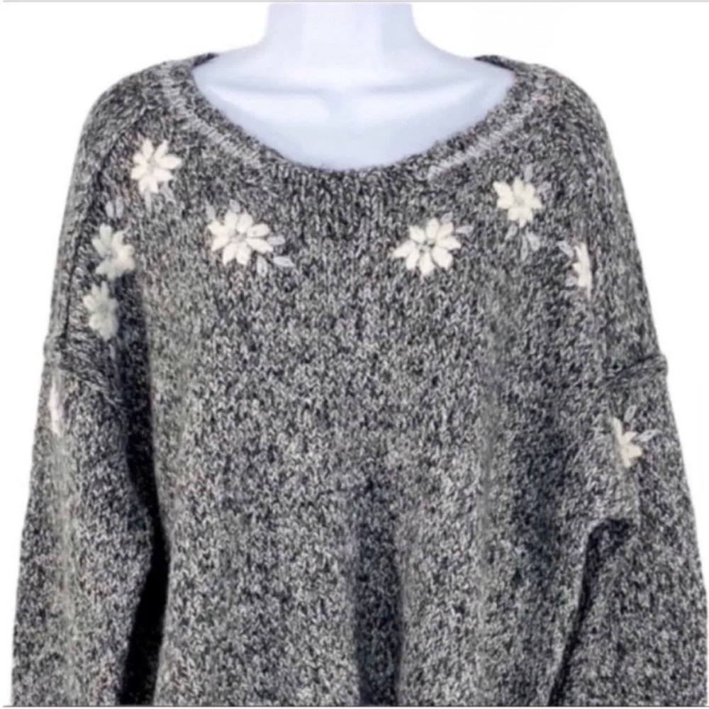 WILDFOX flower field Lewis sweater NEW